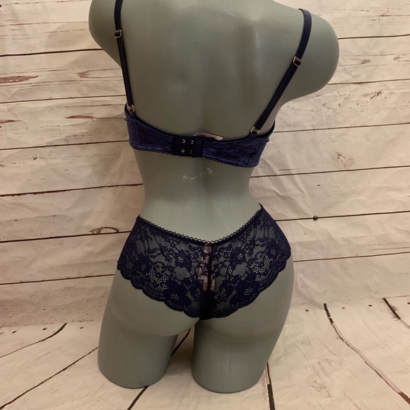 Victoria Secret Set - Picture 5 of 6